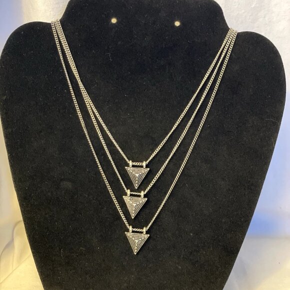 Three Strand Layered Silver Tone Necklace With Triangles Pyramid Elegant Vintage - Picture 2 of 8